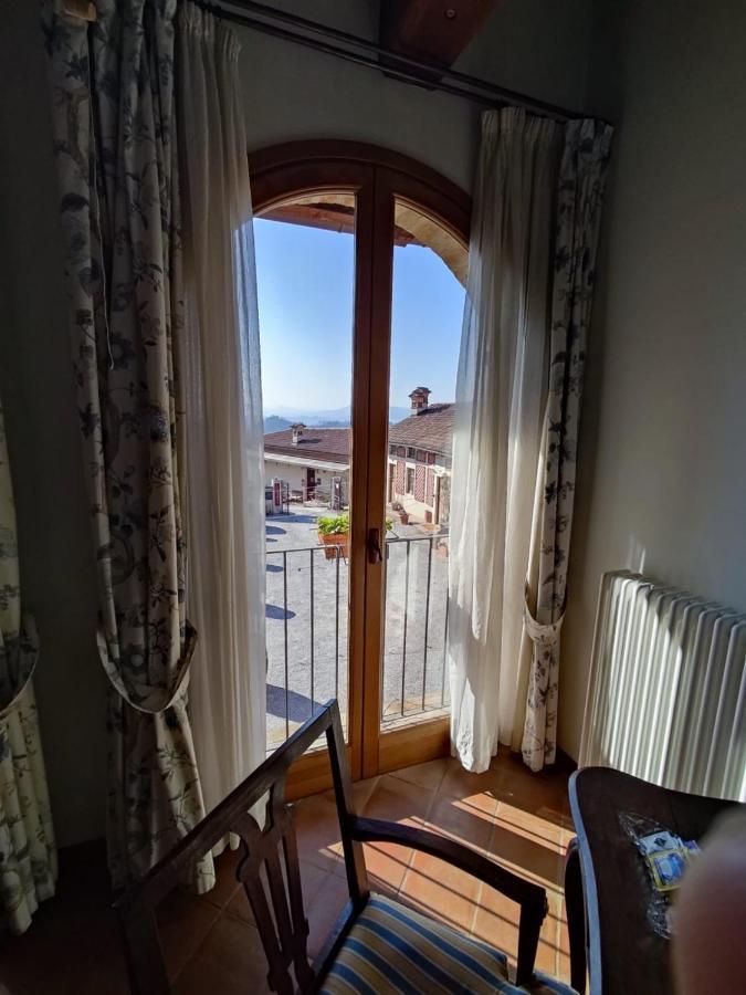 Monticello d'Alba Foresteria Ristorante Conti Roero المظهر الخارجي الصورة
