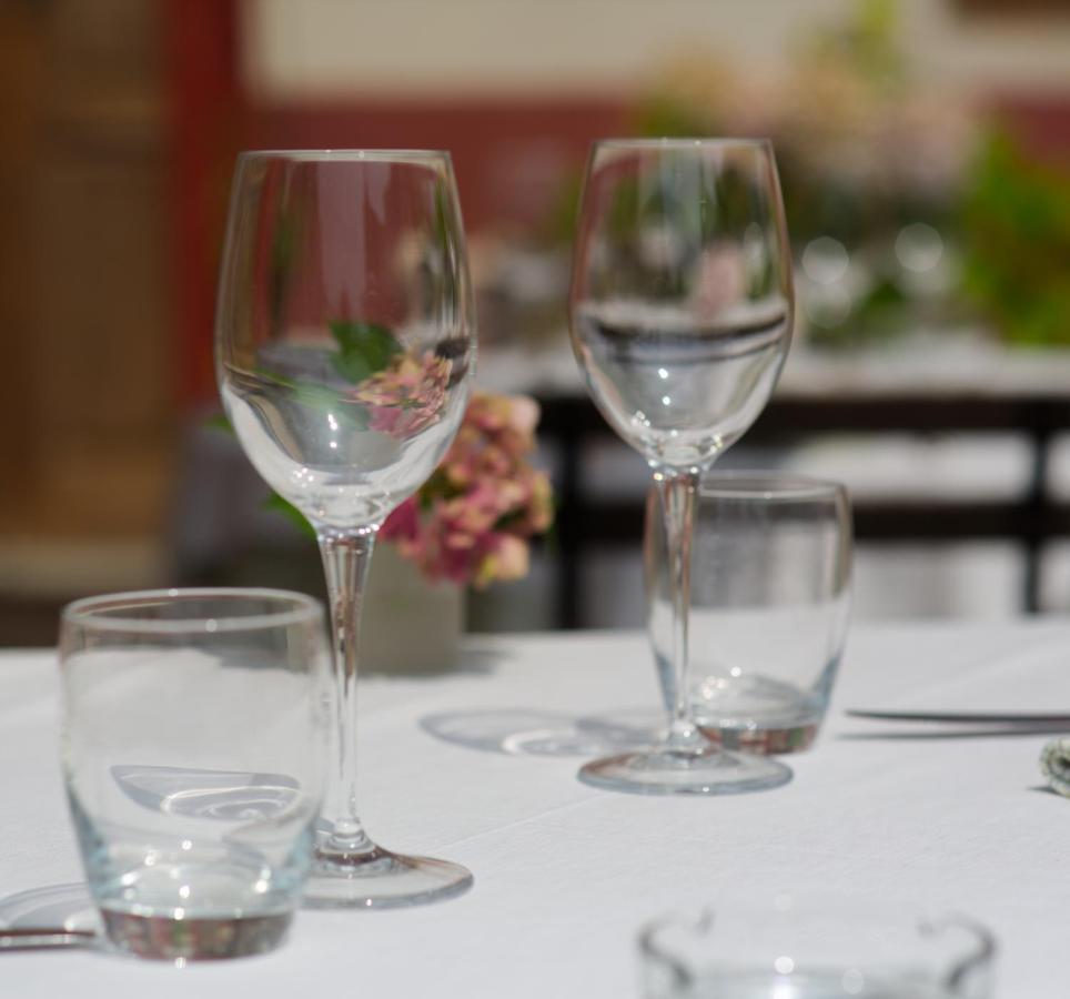 Monticello d'Alba Foresteria Ristorante Conti Roero المظهر الخارجي الصورة