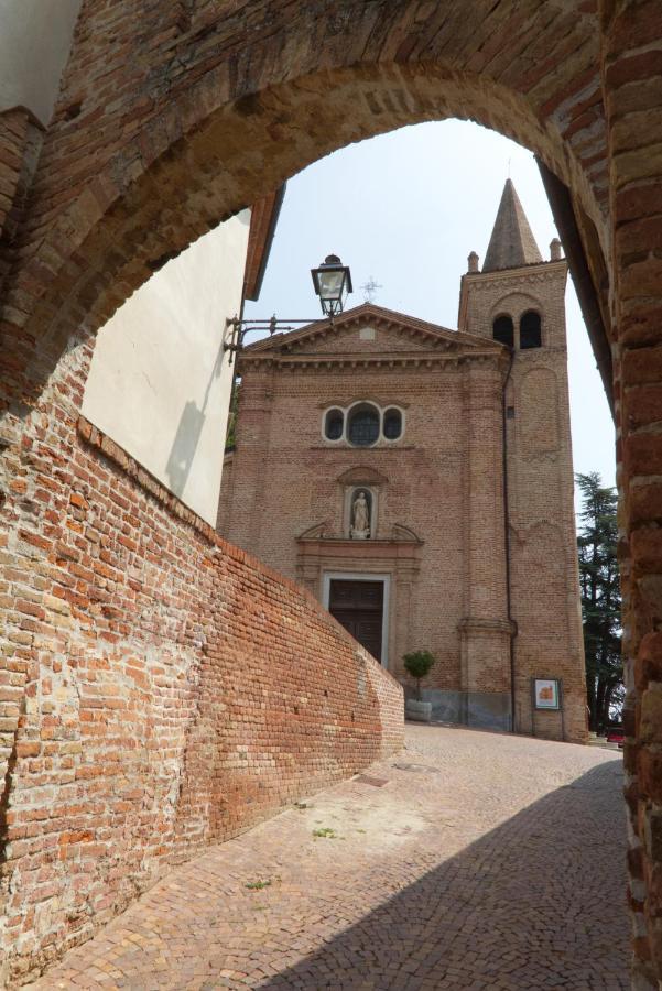 Monticello d'Alba Foresteria Ristorante Conti Roero المظهر الخارجي الصورة