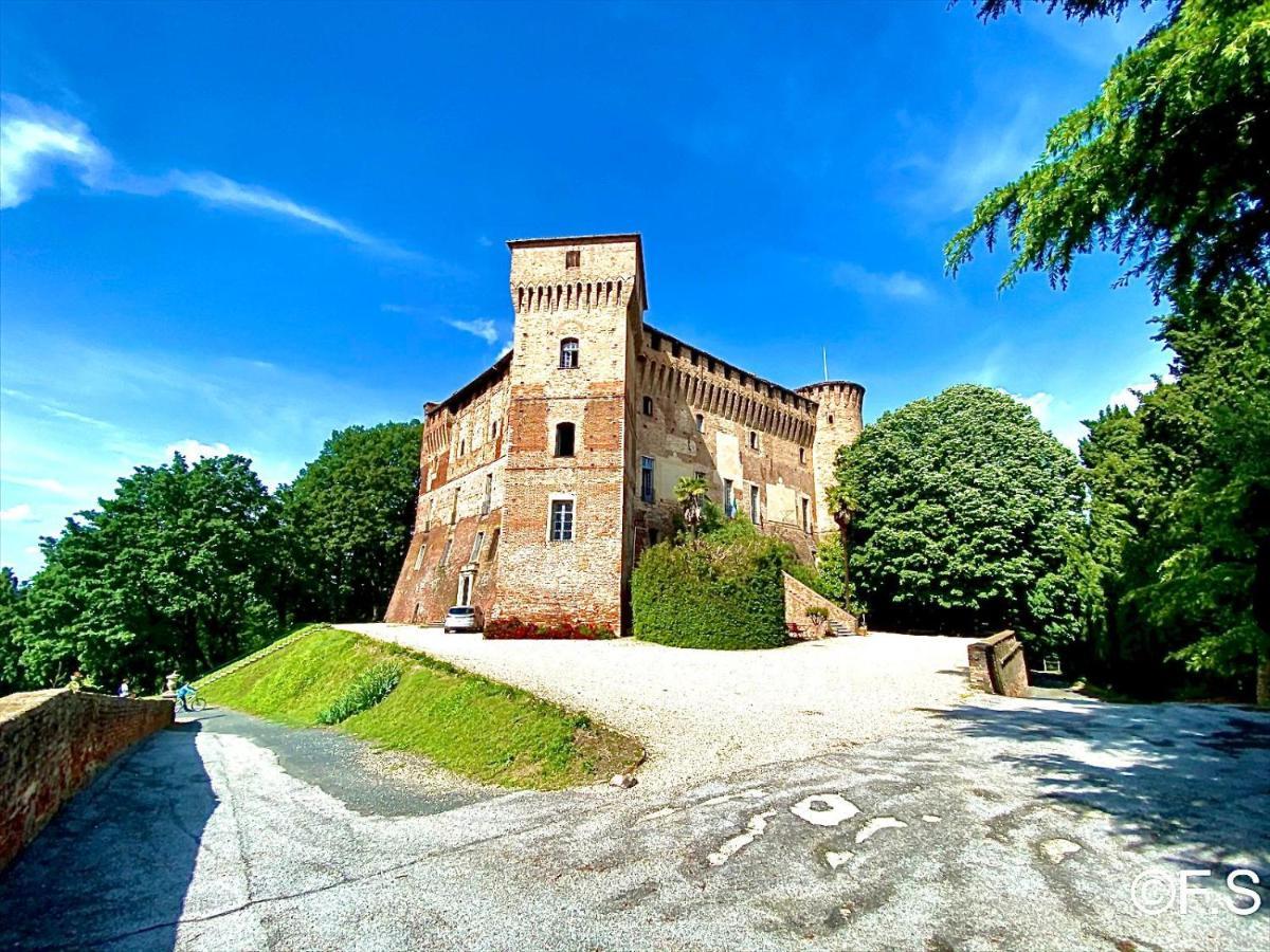 Monticello d'Alba Foresteria Ristorante Conti Roero المظهر الخارجي الصورة