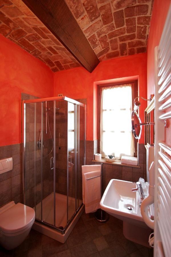 Monticello d'Alba Foresteria Ristorante Conti Roero المظهر الخارجي الصورة