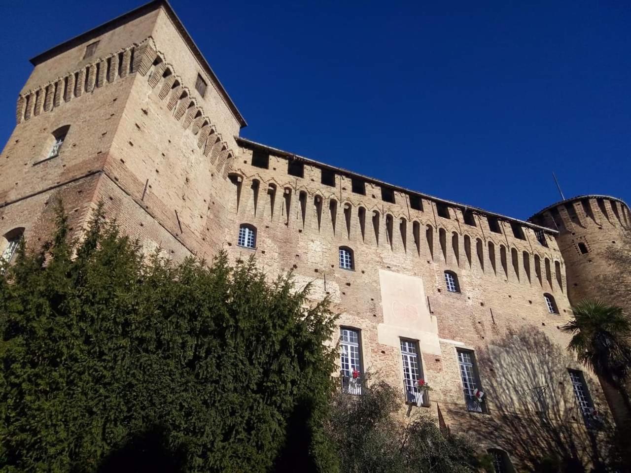 Monticello d'Alba Foresteria Ristorante Conti Roero المظهر الخارجي الصورة